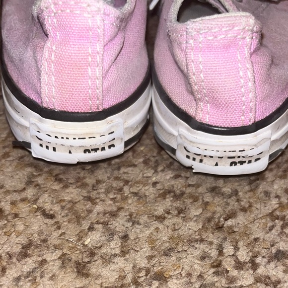 EUC. Light Pink Little Girl’s Converse.size 11 - Picture 5 of 7